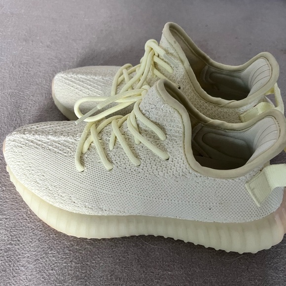 Yeezy’s size 6 women’s color Butter (NON authentic) - Picture 1 of 5